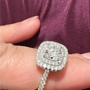 Elegant Silver Diamond Ring